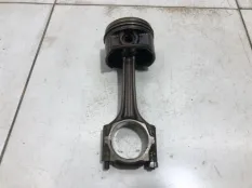 Поршень с шатуном Volkswagen Golf AKL