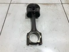 Поршень с шатуном Volkswagen Golf AKL