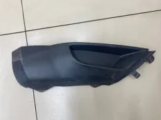 Накладка бампера передняя правая Mitsubishi