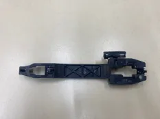 Кронштейн ручки двери задний левый SWM G01