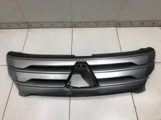 Решетка радиатора Mitsubishi Pajero Sport KS