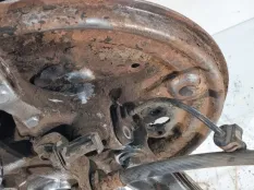 Кулак поворотный задний левый Honda Civic 8 4D