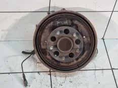 Кулак поворотный задний левый Honda Civic 8 4D