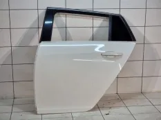 Дверь задняя левая Opel Insignia G09 2009