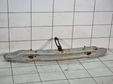 Усилитель бампера передний Suzuki Grand Vitara