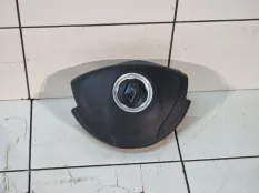 Подушка безопасности в рулевое колесо Renault