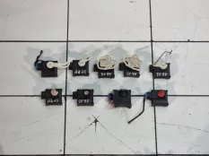 Моторчик заслонки отопителя Audi A8 4E8 BFM 4.2