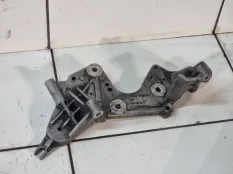 Кронштейн ТНВД Audi Q7 1 4L 3.0 TDI CASA 2008