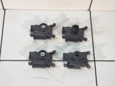 Моторчик заслонки отопителя Skoda Octavia A7