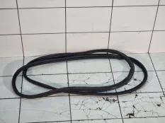 Уплотнитель проема багажника Nissan X-Trail T31