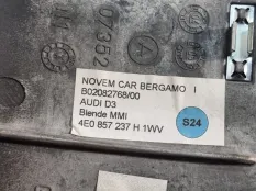 Накладка декоративная в торпедо Audi A8 4E8 BPK