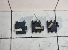 Моторчик заслонки отопителя Mazda 3 BK СЕДАН Z6