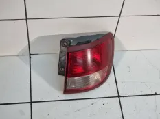 Фонарь правый Nissan Avenir W11 2002