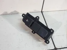 Блок управления подогревом сидений Hyundai Santa