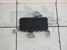 Подушка безопасности в дверь передняя правая