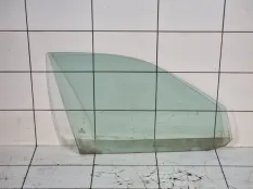 Стекло двери переднее правое Skoda Octavia A4