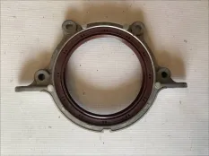 Крышка коленвала задняя Mazda 323 6