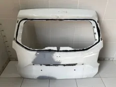 Дверь багажника Renault Duster 2