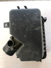 Корпус воздушного фильтра Toyota Avensis 3 2009