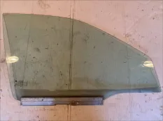 Стекло двери переднее правое Opel Vectra B