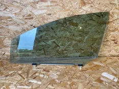 Стекло двери переднее левое Toyota Avensis 3 2009