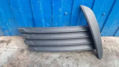 Рамка противотуманной фары левая Toyota Corolla
