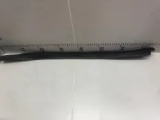 Накладка стекла передняя левая Renault Duster 1