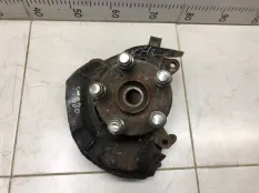 Кулак поворотный передний правый Toyota Camry XV40