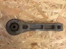 Опора двигателя задняя Skoda Octavia A5