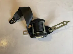 Ремень безопасности задний Toyota Avensis 3 2009