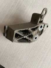 Кронштейн двигателя левый Лада Калина