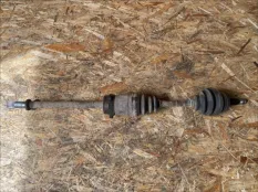 Полуось (привод) передний правый Nissan Maxima A32