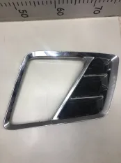 Рамка противотуманной фары правая Geely Emgrand X7
