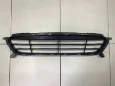 Решетка в бампер центральная Hyundai Solaris 1 До