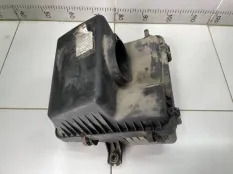 Корпус воздушного фильтра Kia Sorento 1 2002