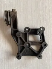 Кронштейн компрессора кондиционера Geely MK