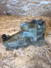 Бачок омывателя Audi 80 B3