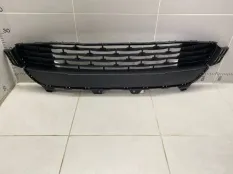 Решетка в бампер центральная Kia Rio 4 FB До 2020