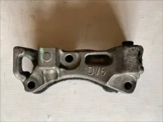 Кронштейн двигателя правый Citroen C5 1