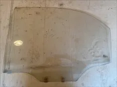 Стекло двери заднее левое Chevrolet Lanos