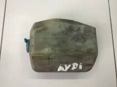 Бачок омывателя Audi 100 C3