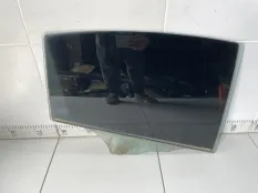 Стекло двери заднее правое Mazda 3 BK Z6VE 1.6