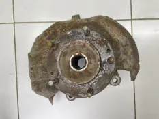 Кулак поворотный передний правый Kia Sorento 1 BL
