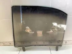 Стекло двери заднее левое Kia Sorento 1 BL D4CB