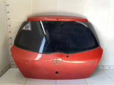 Дверь багажника Toyota Yaris 2