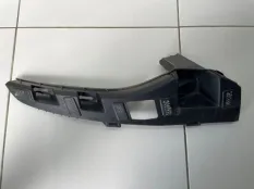 Кронштейн бампера передний правый Renault Arkana