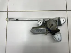 Моторчик стеклоочистителя задний Toyota Estima