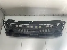 Кронштейн решетки радиатора Ford Kuga 2