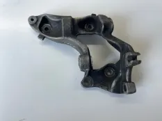 Кронштейн генератора Peugeot 407