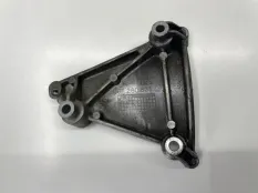 Кронштейн компрессора кондиционера Audi A6 C6 4F2